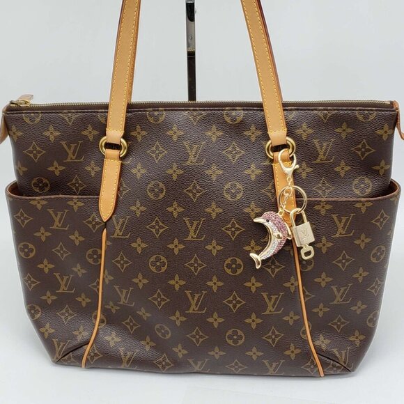 Authentic Louis Vuitton Lock & Key with unbranded Bagcharm, Keycharm, Keychain - Picture 3 of 7